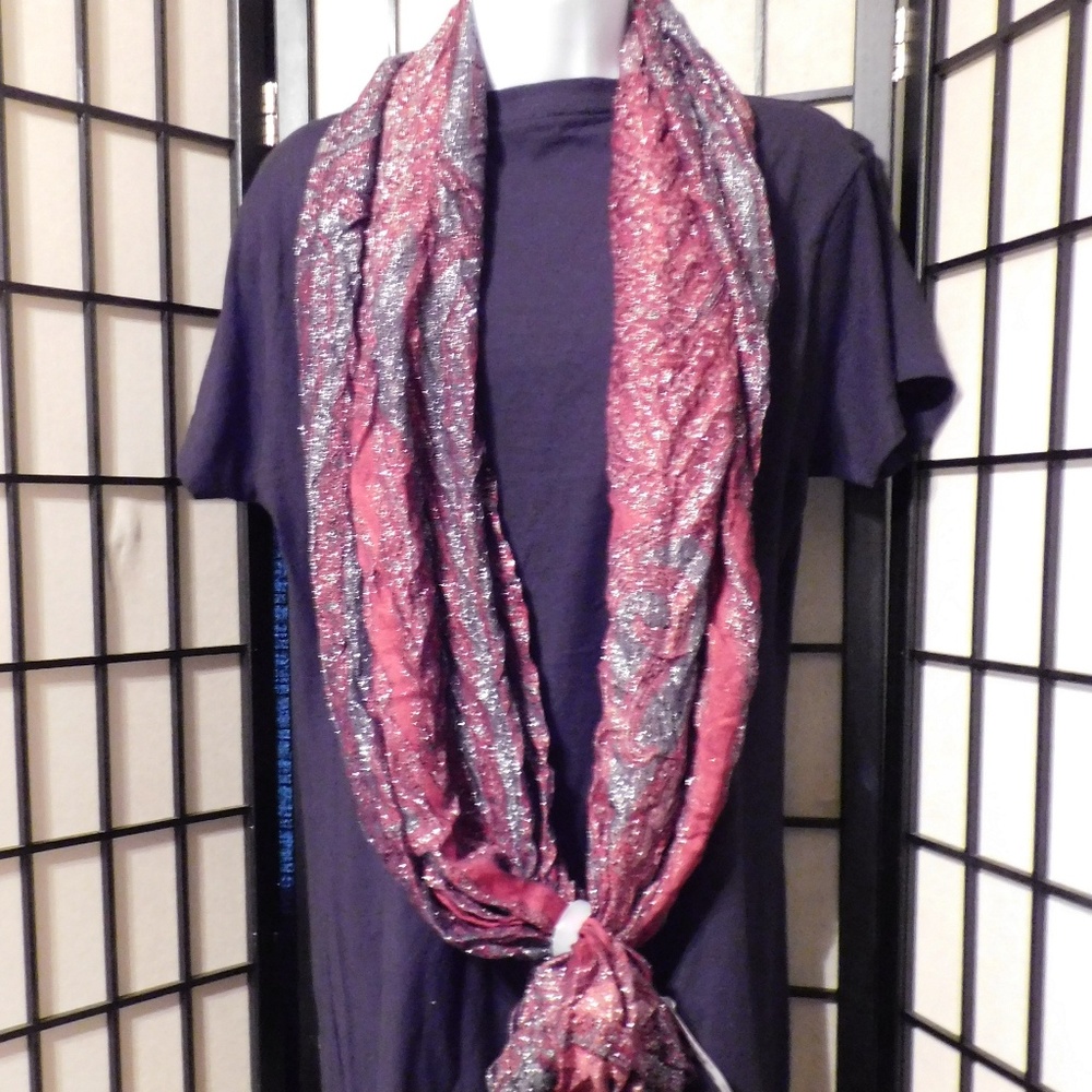 MERONA BLACK AND RED SCARF NWT